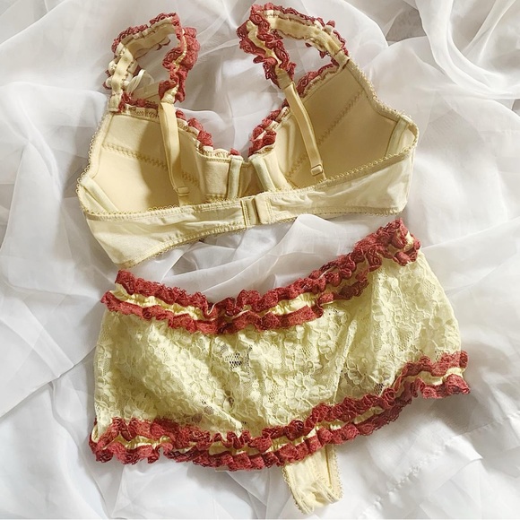 💛Vintage // Trelise Cooper Lingerie Set💛 - Picture 2 of 3